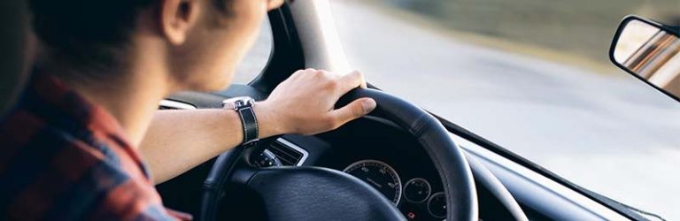 Rijangst: oorzaken, symptomen, tips & behandeling